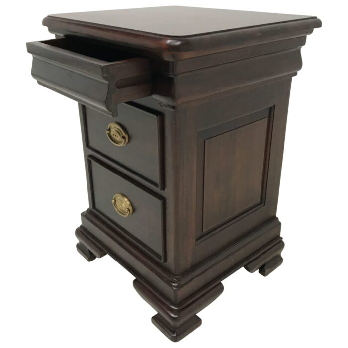 BUA0092A-Bedside-Vanessa-High-Mahogany-52x46x72cm-Open-Sotran-scaled-e1598261960288.jpg BUA0092A-Bedside-Vanessa-High-Mahogany-52x46x72cm-Open-Sotran-scaled-e1598261960288.jpg