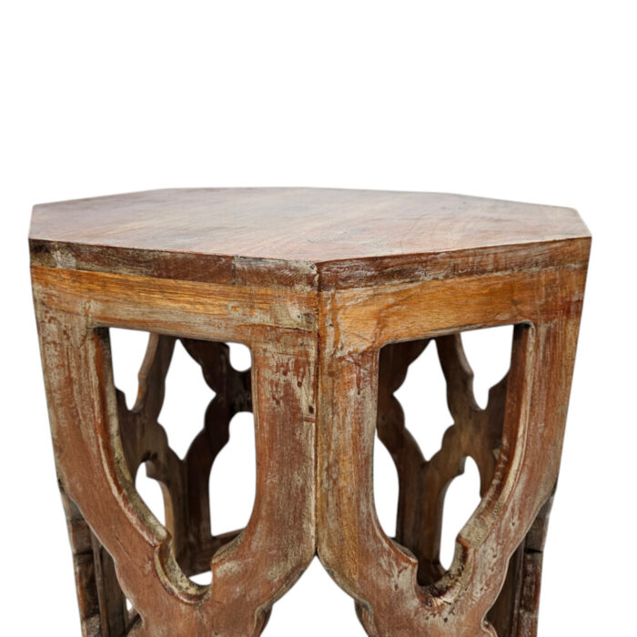 Monin-Side-Table-Close.jpg Monin-Side-Table-Close.jpg
