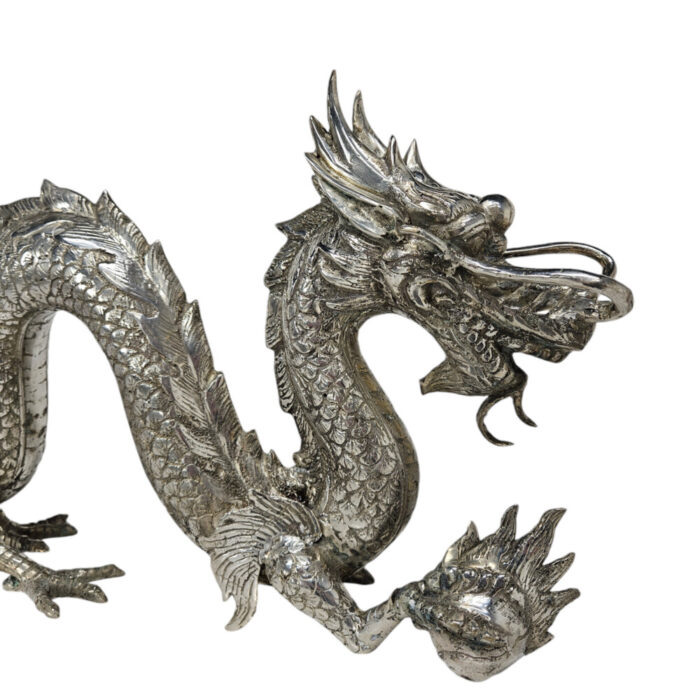 Oriental-Metal-Silver-Dragon-With-Ball-Close.jpg Oriental-Metal-Silver-Dragon-With-Ball-Close.jpg