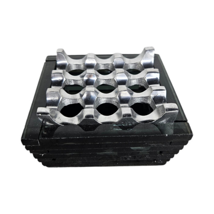 Silver-Black-Ashtray.jpg Silver-Black-Ashtray.jpg