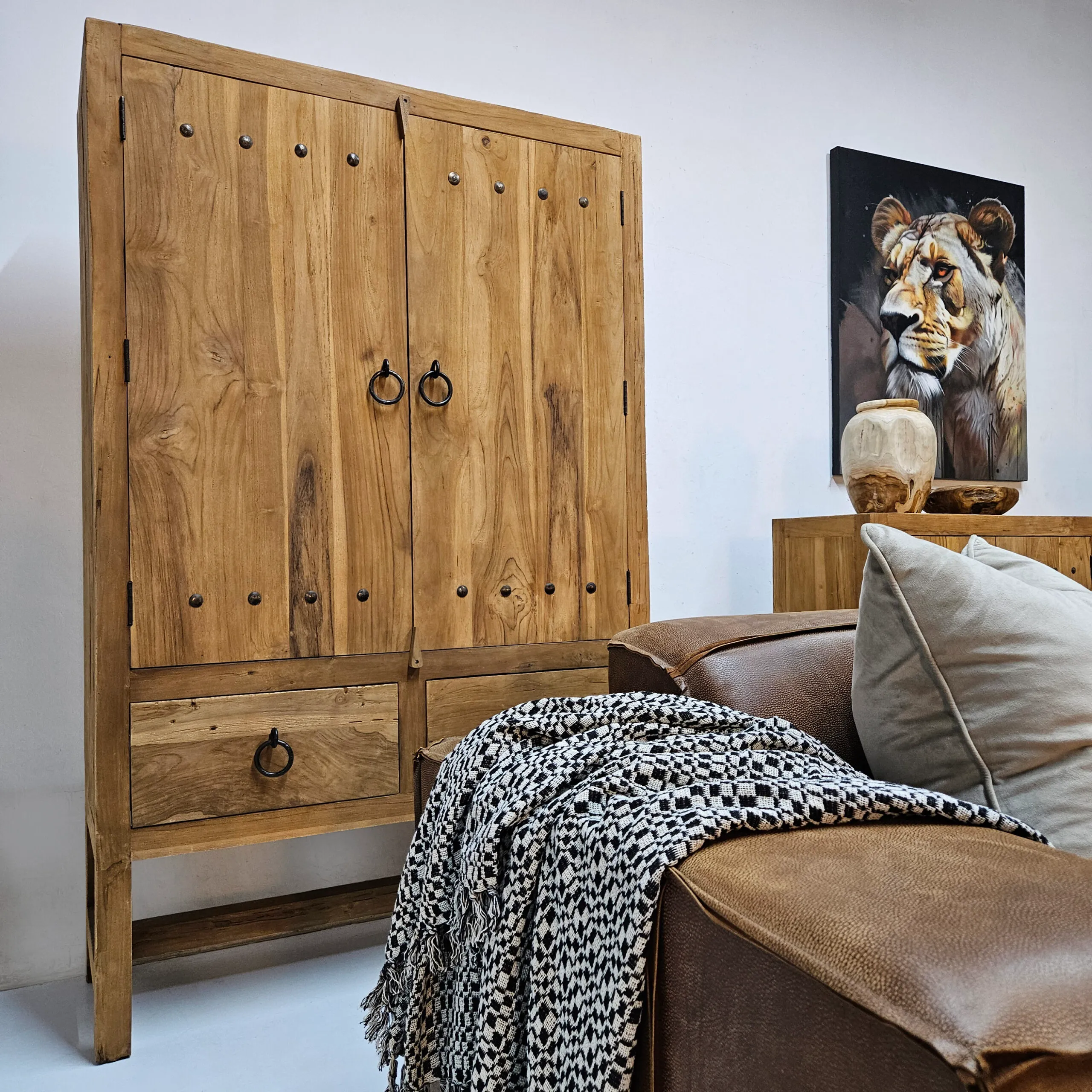 Sotran Dekorative Furniture